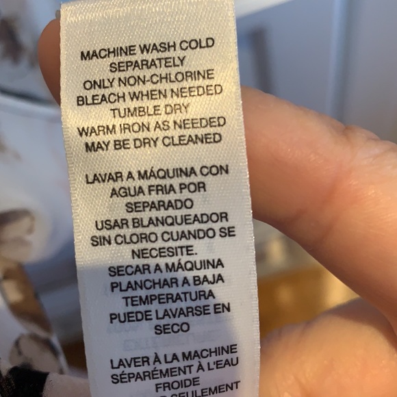 Cold shoulder floral blouse - Picture 10 of 13